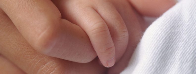 Execión de IRPF por maternidad/paternidad