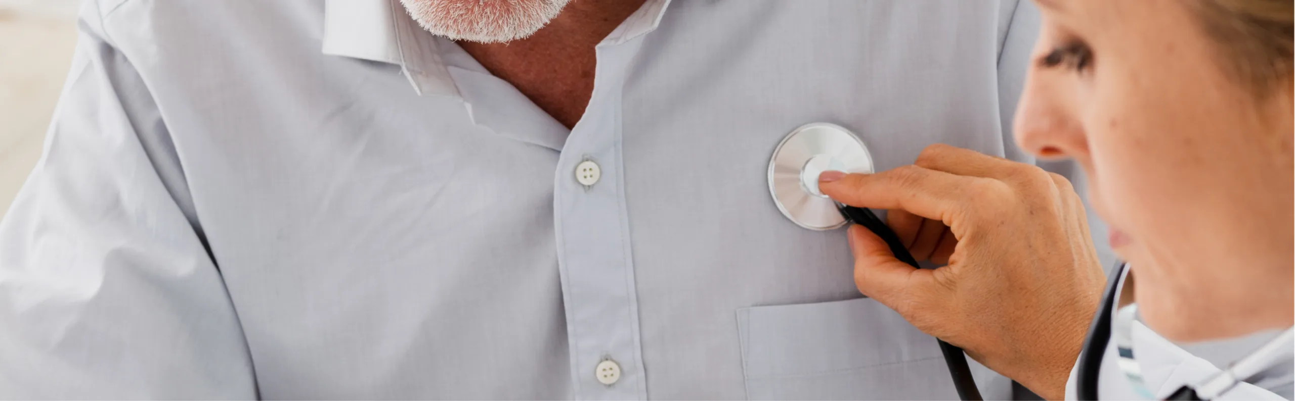 ¿Cuándo se puede hacer un reconocimiento médico antes de contratar a un trabajador?